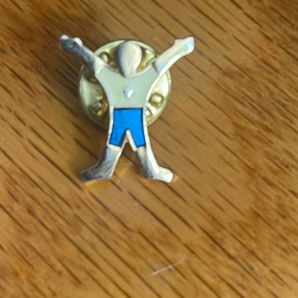 Boy Cub Scouts America BSA Webelos Activity Achievement FITNESS Enamel Pin